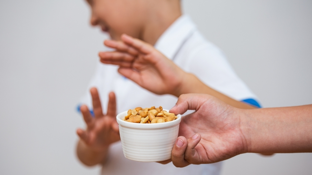 child with peanut allergy